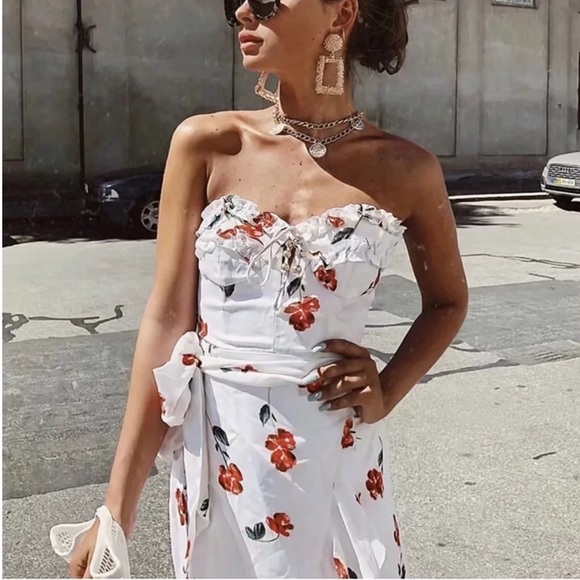 Foxy Cherry Blossom White Ruffled Strapless Dress - Picture 5 of 8